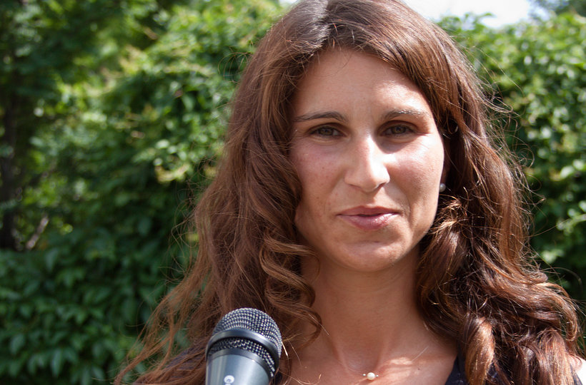 Geschäftsführerin Nadine Schleheuser begrüßt die Gäste 1