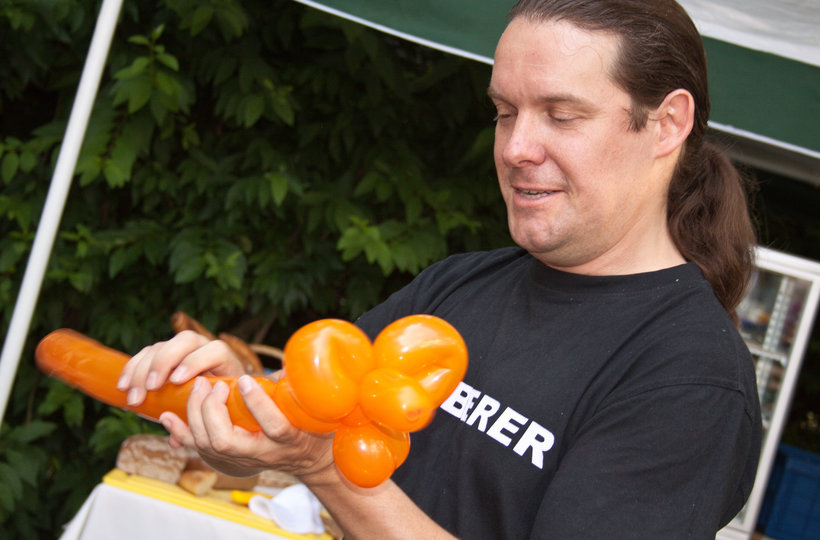 Auch der Zauberer macht Gummitiere